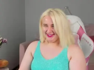 Chaturbate Sex Chat of lioraardyn