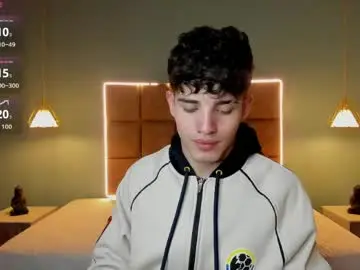 Chaturbate Private Sex Chat of alejootwink