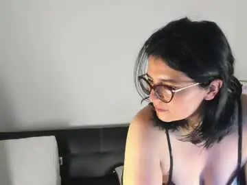 Chaturbate Nude Webcam of adriana71