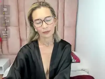 Chaturbate Free Porn Cam of issa_milf__