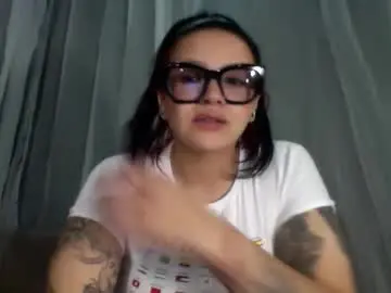 Chaturbate Free Live Porn of scarlett_red_11