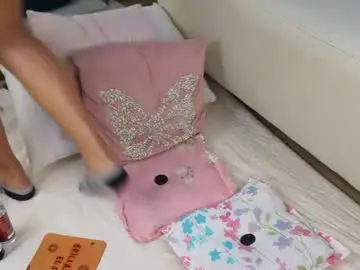 Chaturbate Free Live Porn of mia_rossi_7