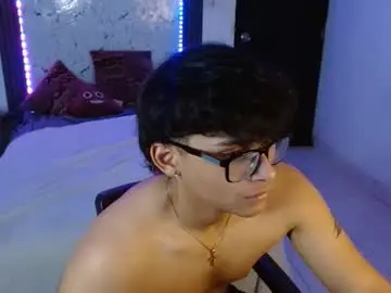 Chaturbate Free Porn Cam of mr_yisuz
