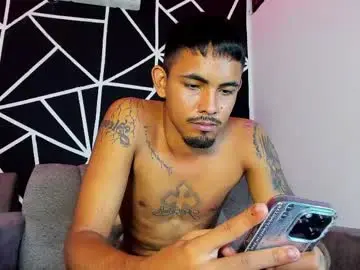 Chaturbate Live Porn of invictu_mastercum420