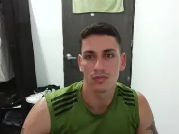 Chaturbate Adult Webcams of raul240335