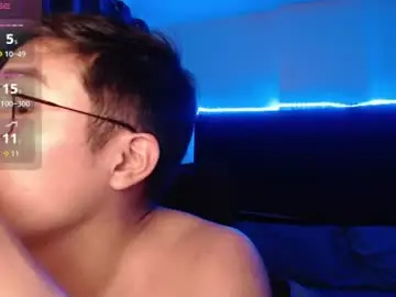 Chaturbate Free Porn Cam of andrewmhilton_