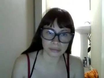 Chaturbate Live Sex Cam of petitedoll30