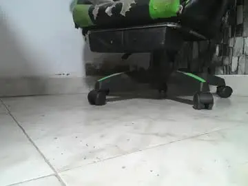 Chaturbate Best live sex cam show of srfindomfeet_