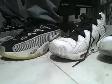 Chaturbate Adult Webcam of srfindomfeet_