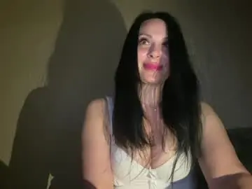 Chaturbate Nude Webcam of honeyvibe26