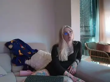 Chaturbate Best live sex cam show of tattoobbgirl