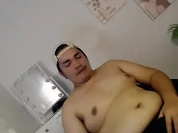 Chaturbate Free Live Porn of ure_fattytoy143