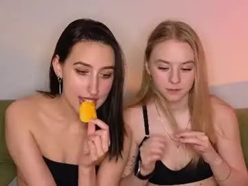 Chaturbate Live Sex Cam of mimipaws