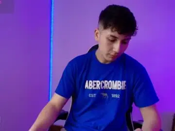Chaturbate Live Porn of oliver_kyy
