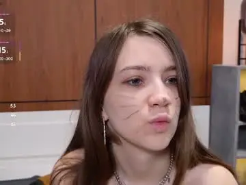 Chaturbate Live Sex Cam of sexy_me_bb