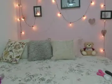 Chaturbate Best live sex cam show of emilyharrix