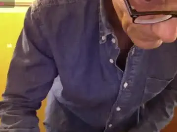 Chaturbate Live Sex Cam of mynakedbeach