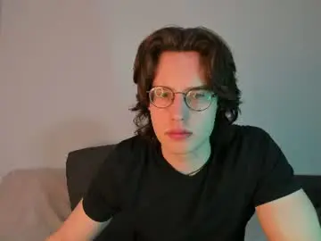 Chaturbate Live Sex Cam of valo_cross