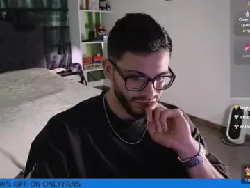Chaturbate Watch Live Sex Cams of phantom_bigger1