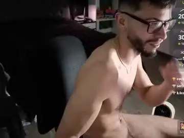 Chaturbate Watch Live Sex Cams of phantom_bigger1