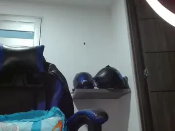 Chaturbate Adult Video Chat of yourfavorite_bigclit