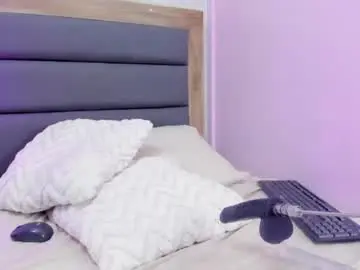 Chaturbate Nude Webcam of melanigreen1
