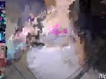 Chaturbate Live Sex Cam of moxiexfoxie