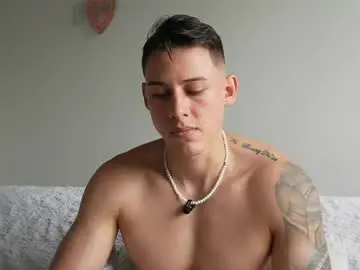 Chaturbate Live Sex Cam of muscle_king_cum