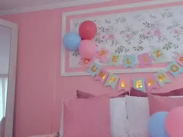 Chaturbate Live Sex Cam of mae_lyra