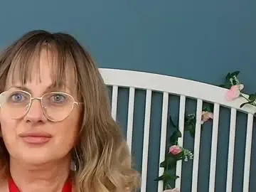 Chaturbate Live Sex Cam of cougarmilf_