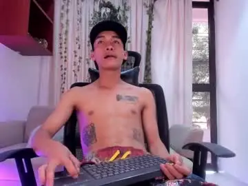 Chaturbate Free Porn Cam of adammercury_