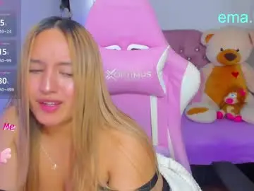 Chaturbate Adult Video Chat of ema_tayy