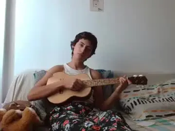 Chaturbate Watch Live Sex Cams of malitamuymal22