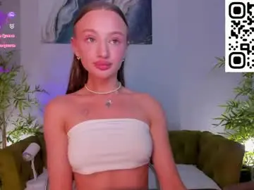 Chaturbate Live Sex Cam of pearl_bloom