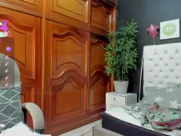 Chaturbate Free Live Porn of ebony_katterin