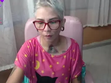 Chaturbate Live Porn of moon_cat85