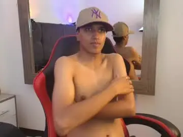 Chaturbate Best live sex cam show of alan_colthon