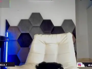Chaturbate Nude Webcam of latrellx7