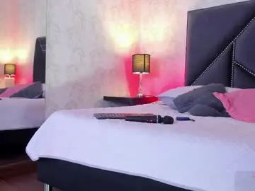 Chaturbate Adult Video Chat of iris_bells