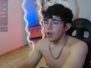 Chaturbate Best live sex cam show of axelnoir_tay