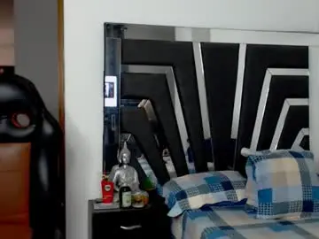 Chaturbate Watch Live Sex Cams of noah_harris01