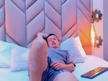Chaturbate Best live sex cam show of aresrossi_