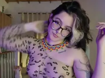 Chaturbate Watch Live Sex Cams of hazelbrownn23