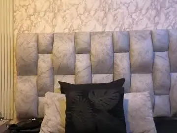 Chaturbate Live Sex Cam of carlavondutch