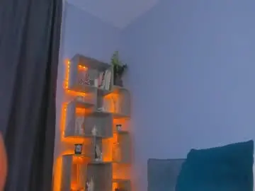 Chaturbate Sex Cam of mirabrunette