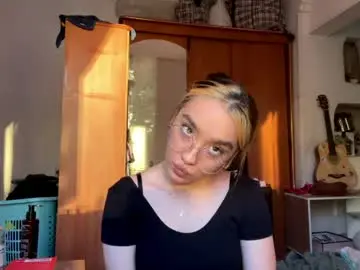 Chaturbate Sex Cam of kellyleinonen