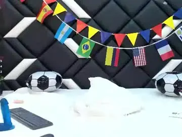 Chaturbate Nude Webcam of carlalinares