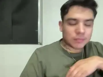 Chaturbate Live Porn of garypinepineapple
