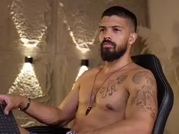 Chaturbate Sex Chat of dann_saenz