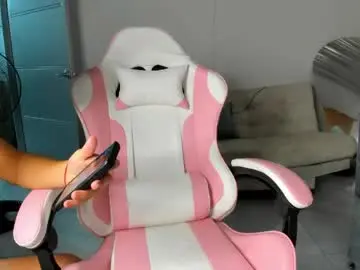 Chaturbate Live Sex of horrny_18_victoria